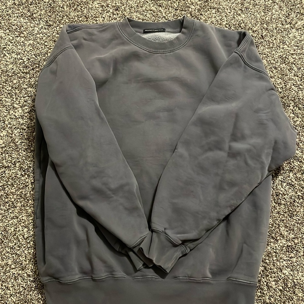 Brandy Melville plain blue crewneck one size